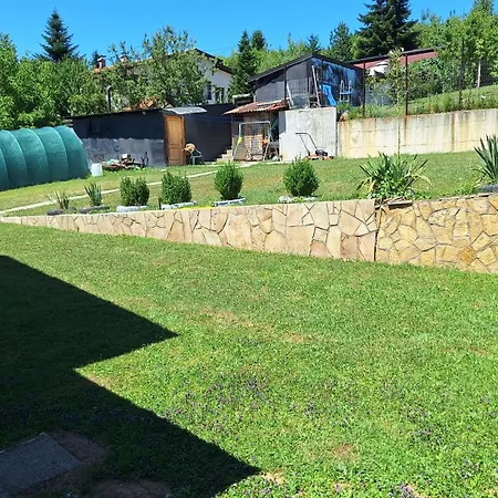 Kuca Sa Pogledom Na Sarajevo Bojnik